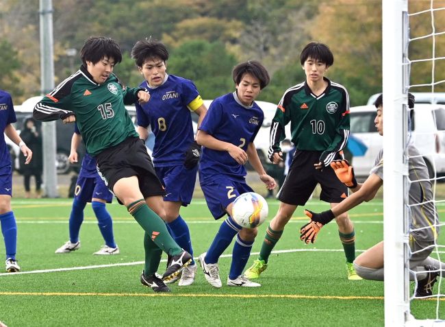 【写真】帯緑陽快勝3―0稚内大谷 今阪、高橋、阿部ゴール サッカー全国高校選手権道大会初日