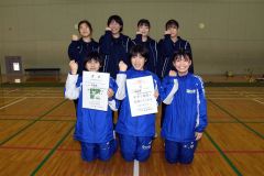 女子準優勝の帯四