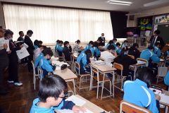 ICT技術活用通じ育成の道探る 広尾で小中学校放送教育研究大会 5