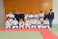 男子団体戦で５人制にエントリーの帯農
