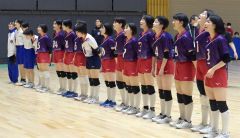 ２回戦で勝利をおさめ、観客席に挨拶する帯大谷の選手たち