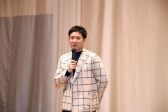 ファイターズ時代のエピソードを話す杉谷さん