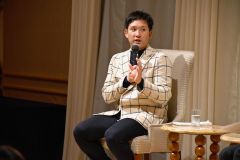 ファイターズ時代のエピソードを話す杉谷さん