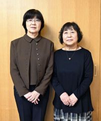 酒井事務局次長（左）と宗像男女共同参画委員長（右）