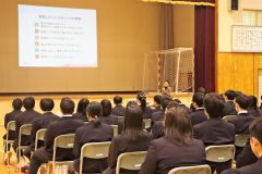 ヤングケアラーの背景を聞く上士幌高生