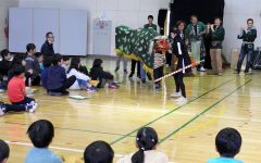 「獅子舞クラブ」による舞