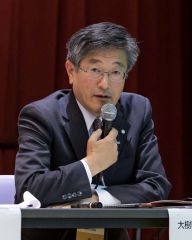 ゼロカーボンの取り組みについて話す黒川大樹町長