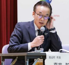 ゼロカーボンの取り組みについて話す喜井鹿追町長