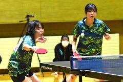 女子学校対抗　水上湖々菜・斉藤綾組（帯柏葉）