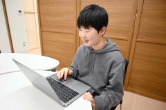 ゆうゆうでもプログラミングに取り組んでいる