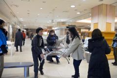 藤丸つかの間の再開　「思い出の品」無料配布に５５０人 12