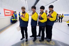 帯畜大川村女子Ｖ、男子はいしざんまい制す　カーリング道東選手権 15