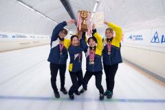 帯畜大川村女子Ｖ、男子はいしざんまい制す　カーリング道東選手権 17