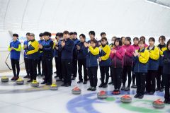 帯畜大川村女子Ｖ、男子はいしざんまい制す　カーリング道東選手権 8