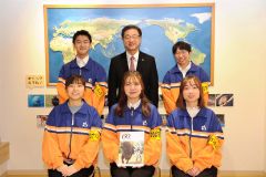 「日本一馬の種類多い動物園に」市民トークで米沢市長、畜大ボランティアと懇談 2