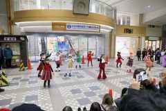 スタジオハーミットによるダンスパフォーマンス