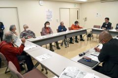 町民６人が参加したまちづくり懇談会（西部地域コミュニティセンター）