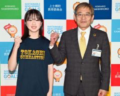 小堀教育長に全国大会への意気込みを伝えた北澤さん（左）
