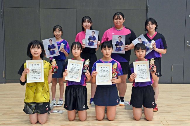 【写真】中学生の今野が高校男子Ｖ、小学生の松野が中学女子制す　卓球全十勝選手権大会