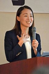 審判員への思いを語る手代木直美さん