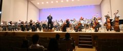 過去最大規模の６５人が演奏を披露したクリスマスコンサート