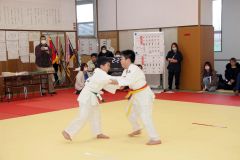 柔道と剣道で７７人が熱戦　鹿追で防犯大会 4