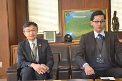 来社　北洋銀行常務支店長、佐藤氏 2