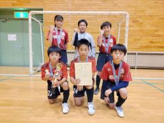Ｕ１１のクラス午前の部で優勝の幕別札内ＦＣ　