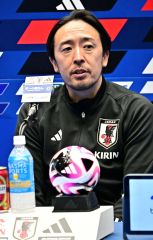前日会見に臨んだ日本代表の木暮監督