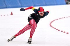 【女子１０００メートル】１分２１秒８５のタイムで優勝した河原莉緒（帯三条）