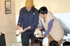 ヒグマの生態学ぶ　鹿追で講演会 2