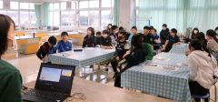認知症キッズサポーターの役割学ぶ　新得小で講座 2