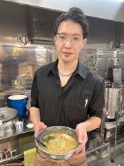 創業４１年目の今年、「妥協せずに１杯ずつ丁寧に作りたい」と意気込む庄司店主
