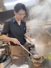 創業４１年目の今年、「妥協せずに１杯ずつ丁寧に作りたい」と意気込む庄司店主