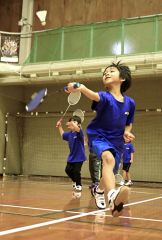 子どもたちは一生懸命に練習しているが、とても楽しそうな雰囲気だ