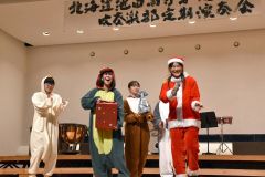 来場者にクリスマスプレゼントが当たる抽選も行われた（池田町提供）