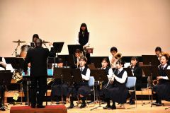池田中学校との合同演奏（池田町提供）