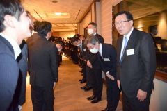 ダイイチの新年交礼会に約４１０人 2