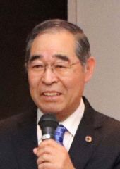 あいさつする竹中町長
