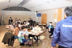 親子で日常生活の省エネ学ぶ　鹿追で環境教室 3