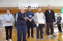 最高齢９１歳　世代超え熱戦　足寄でフロアカーリング大会 5