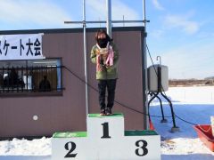 ６年生女子の表彰台

