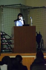 課題研究を発表する３年生