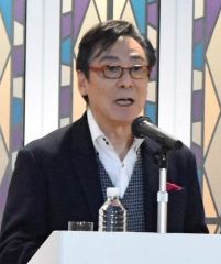 講話する佐藤さん