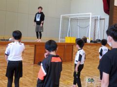 スポーツ元気いっぱい　少年団員ら体験　中札内で交流の杜まつり 3