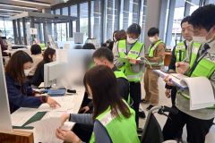１１月に行われた若手職員による窓口体験調査