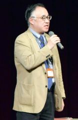 講演する辻川さん