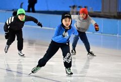 平子３年男子大会新総合Ｖ、６年女子は笹渕、男子は清水総合制す　帯広市児童スケート選手権 18