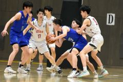 男子１回戦・帯大谷（白ユニホーム）―札幌国際情報