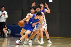 男子１回戦・帯大谷（白ユニホーム）―札幌国際情報
